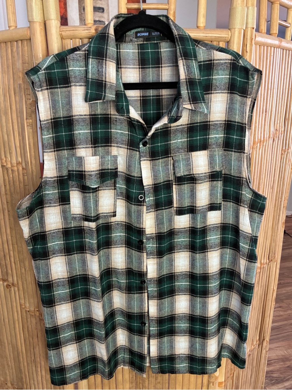 Romwe Men’s Green Plaid Sleeveless Button-Up Shirt
